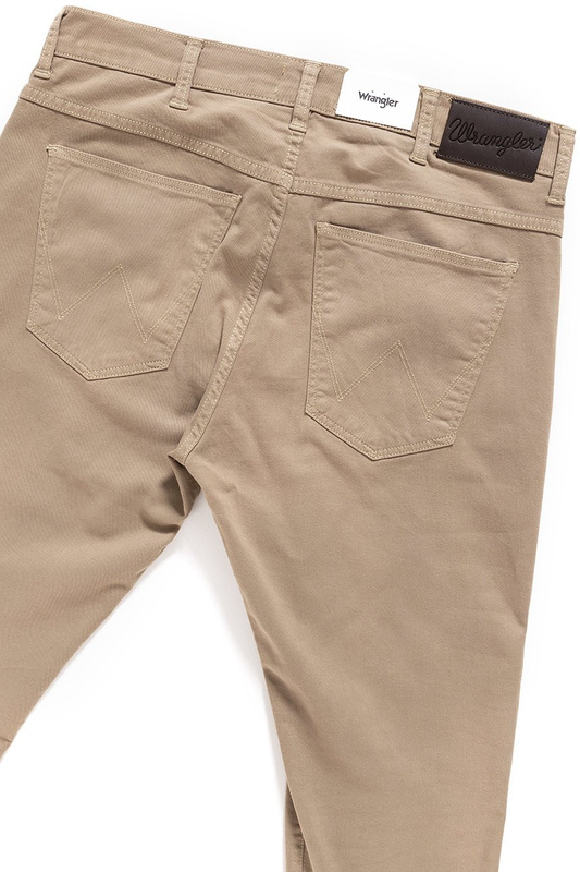 WRANGLER SPODNIE MĘSKIE LARSTON DESERT TAUPE W18SRN227 112127614