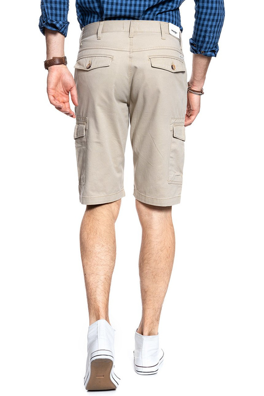 KRÓTKIE SPODENKI WRANGLER CARGO SHORT CAMEL WASHED W15DHC49J 112126785