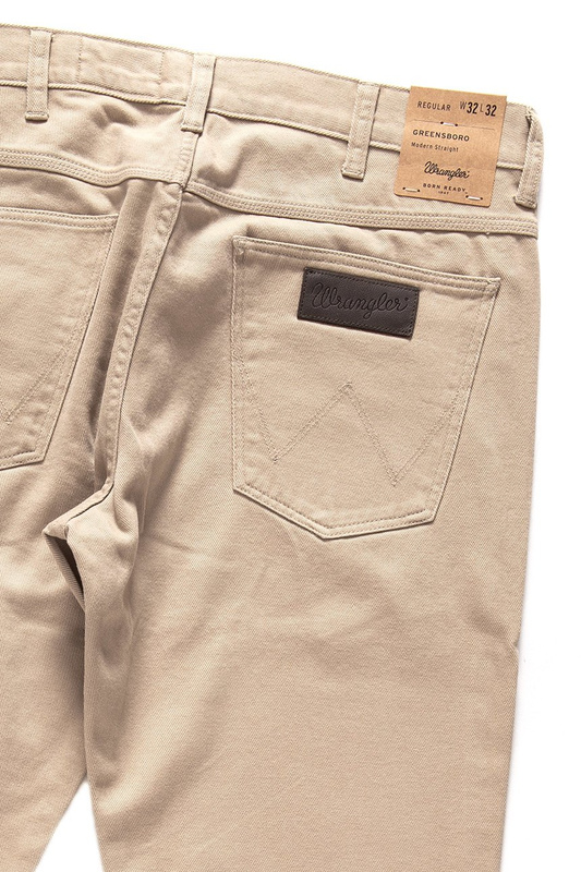 WRANGLER SPODNIE MĘSKIE GREENSBORO SAND W15QDT58N 112127070
