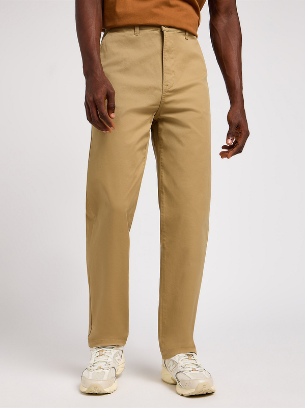 LEE MĘSKIE SPODNIE MATERIAŁOWE LEE RELAXED CHINO CLAY 112342933