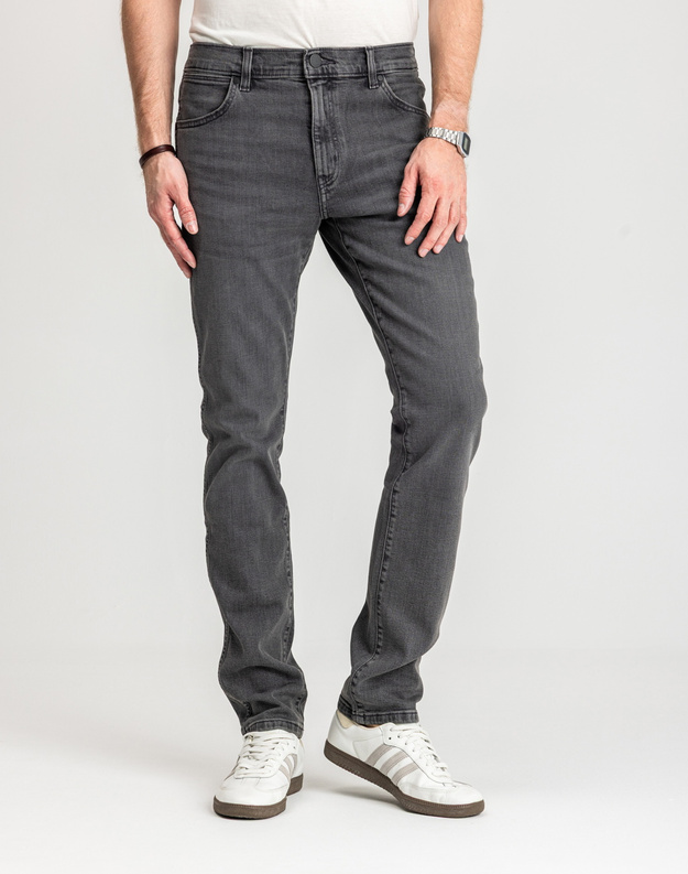 WRANGLER MĘSKIE SPODNIE JEANSOWE LARSTON BLACKOUT W18S29Z79 112330748
