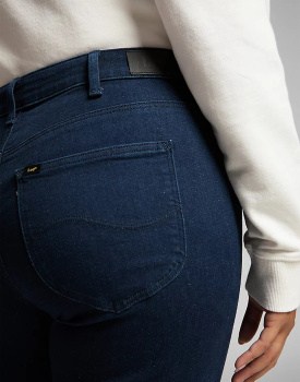 DAMSKIE SPODNIE JEANSOWE LEE Stella Tapered Plus DARK EVITA L31LPVYY 112139856