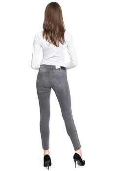 SPODNIE DAMSKIE WRANGLER SKINNY SKY GREY W28KKS74H 112128299