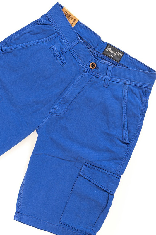 KRÓTKIE SPODENKI WRANGLER CARGO SHORTS BRIGHT BLUE W15DPW95R