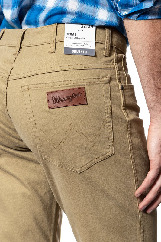 WRANGLER TEXAS MĘSKIE SPODNIE MATERIAŁOWE GOLDEN SAND W121TA223 112126201