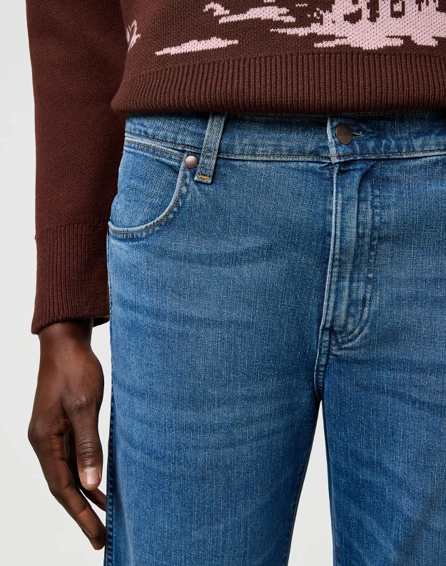 MESKIE SPODNIE WRANGLER LOOSE BOOT SKY BREEZE 112371340