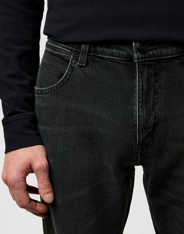 MESKIE SPODNIE JEANSOWE WRANGLER GREENSBORO ASH 112371376