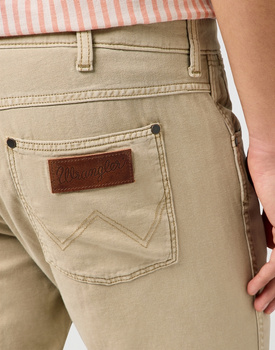 MESKIE SPODNIE WRANGLER GREENSBORO TIMBERWOLF 112362556