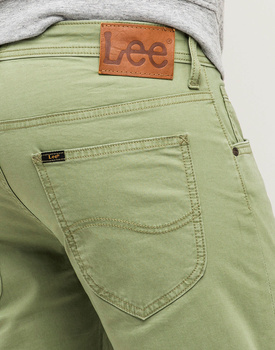 LEE DAREN ZIP FLY MĘSKIE SPODNIE MATERIAŁOWE SAGE GREEN L70DGK18