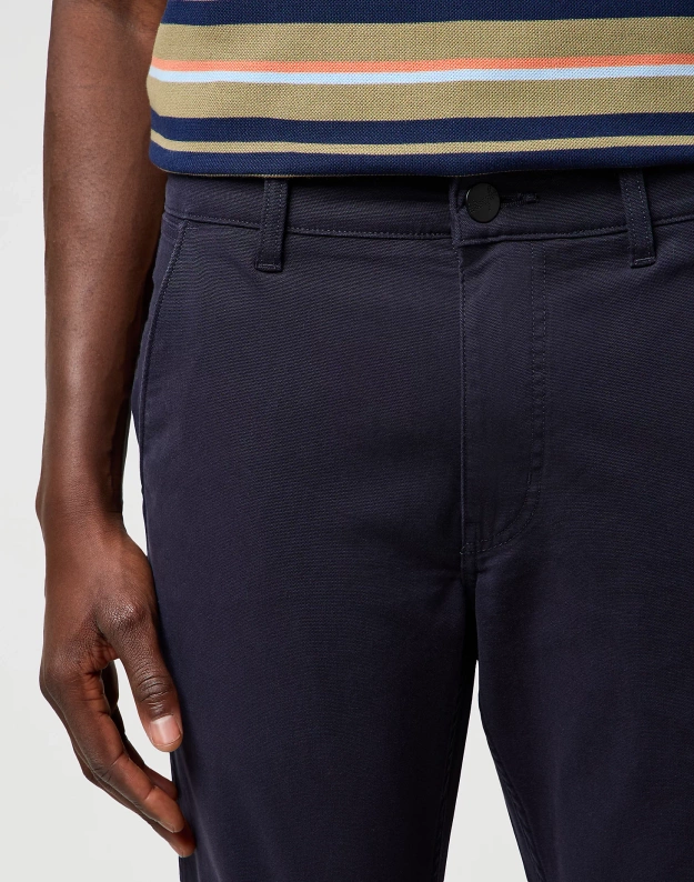 MESKIE SPODNIE WRANGLER REGULAR CHINO DARK NAVY 112371030