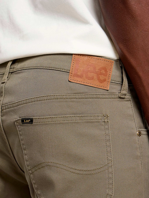 MESKIE SPODNIE LEE DAREN ZIP FLY MERCANTILE GREEN 112355819