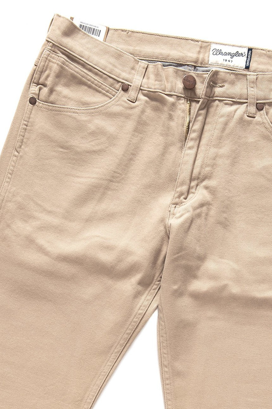 WRANGLER SPODNIE MĘSKIE GREENSBORO SAND W15QDT58N 112127070