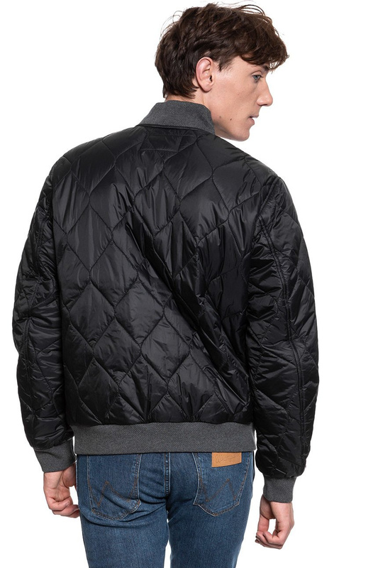 KURTKA WRANGLER BOMBER JACKET BLACK W4A6Y8100 112129075