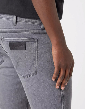 WRANGLER LARSTON MĘSKIE SPODNIE JEANSOWE REVELATION W18S2923K 112319218