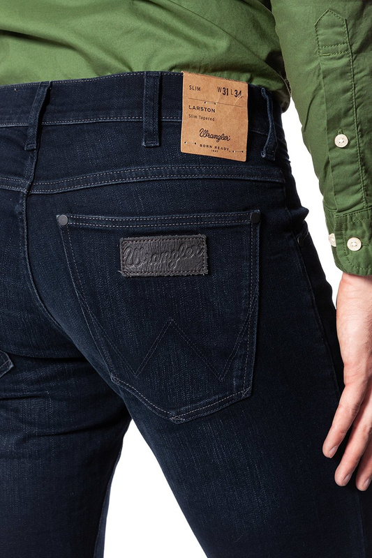 WRANGLER LARSTON DARK TONES W18SQC94X