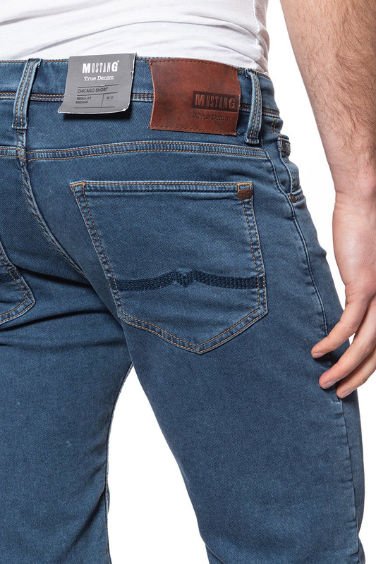 SPODENKI MĘSKIE MUSTANG Chicago Short DENIM BLUE 1006166 5000 680