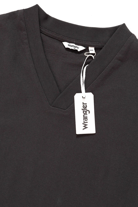 WRANGLER CROP V TEE FADED BLACK W7008GFV6 112130869