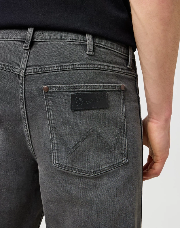 Męskie Spodnie Jeansowe Wrangler Loose Straight Sandstorm 112371017