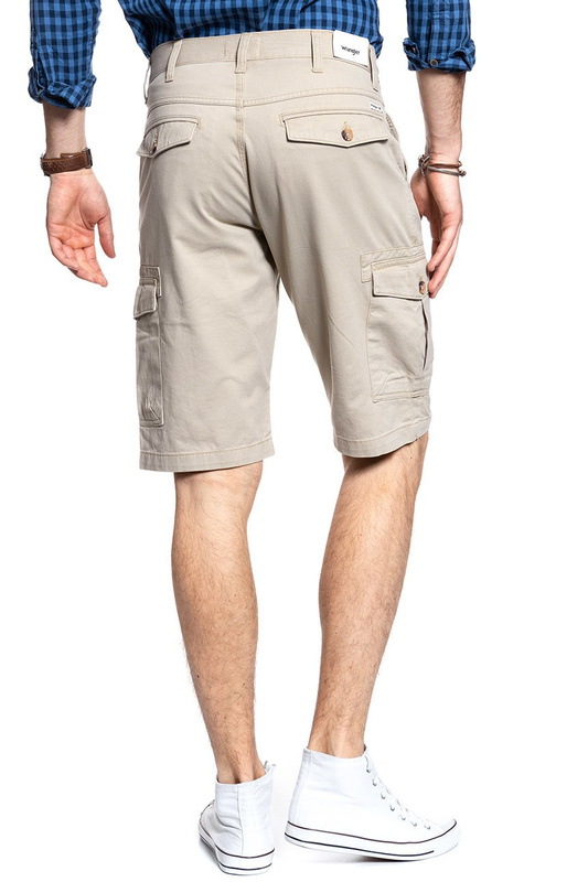 KRÓTKIE SPODENKI WRANGLER CARGO SHORT CAMEL WASHED W15DHC49J 112126785