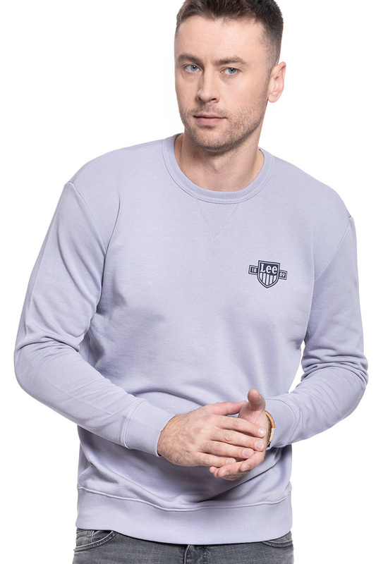 BLUZA MĘSKA LEE SEASONAL LOGO SWS LAVENDER DUSK REGULAR FIT L81ASPOA 112121667