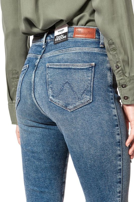 WRANGLER HIGH SKINNY CRAZY MAMA W27HCZ99C SAMPLE