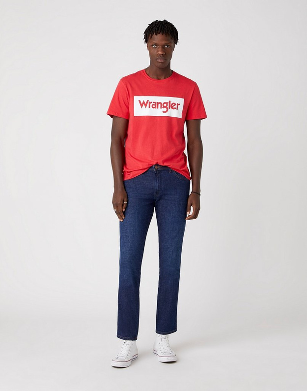 MĘSKI T-SHIRT WRANGLER SS LOGO TEE ROCOCCO RED W742FKXA4 112131087