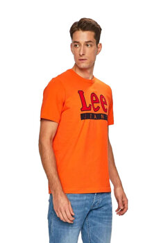 LEE JEANS LOGO TEE MĘSKI T-SHIRT KOSZULKA Z NADRUKIEM LOGO REGULAR FIT SING ORANGE L64JFEME