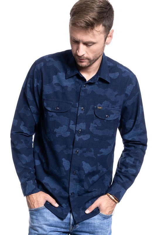 MĘSKA KOSZULA LEE WORKER SHIRT RELAXED FIT WASHED BLUE  L68HDSLR