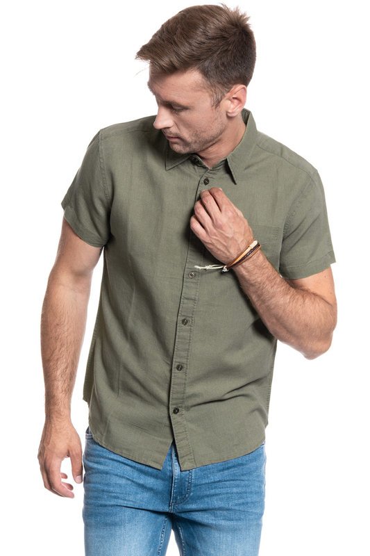 MĘSKA KOSZULA MATERIAŁOWA WRANGLER SS 1 PKT SHIRT DUSTY OLIVE  W5J1LOX45