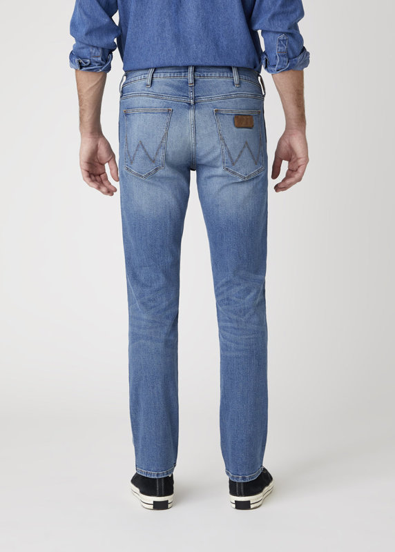 MĘSKIE SPODNIE JEANSOWE WRANGLER GREENSBORO BLUE FEVER W15QQ892