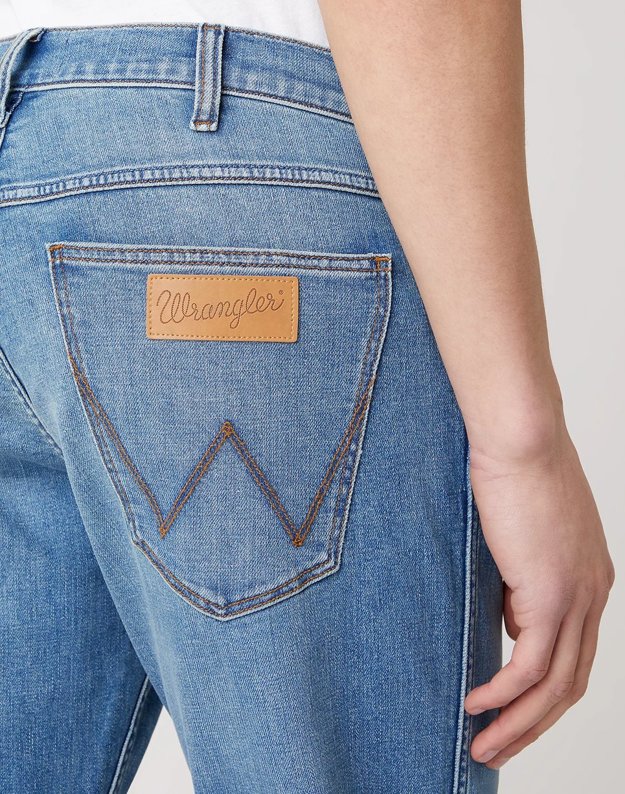 MĘSKIE SPODNIE JEANSOWE WRANGLER GREENSBORO HEMPTOWN W15QC427P