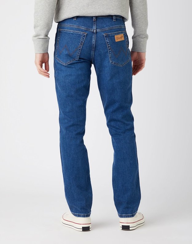 MĘSKIE SPODNIE JEANSOWE WRANGLER TEXAS SLIM MUMBO BLUE W12SHR32H