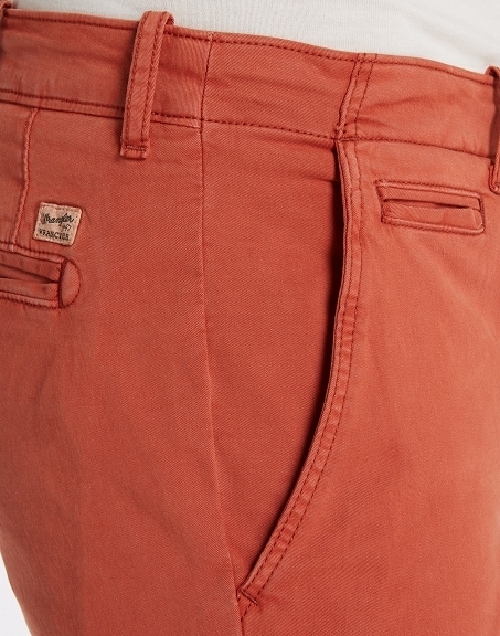 WRANGLER CHINO MĘSKIE SPODNIE MATERIAŁOWE RED OCHRE W14LP773J