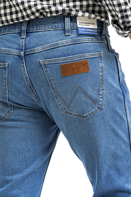 WRANGLER GREENSBORO MĘSKIE SPODNIE JEANSOWE LIGHTHOUSE W15QHNR20