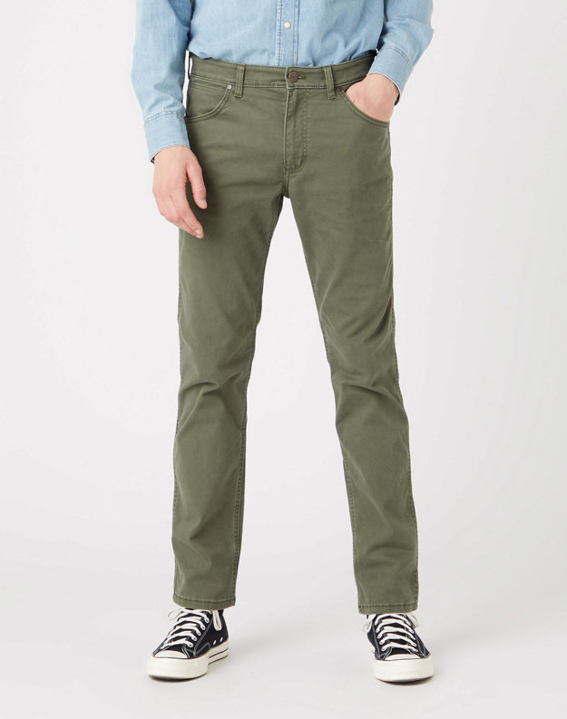 WRANGLER GREENSBORO MĘSKIE SPODNIE JEANSOWE MILITARE GREEN W15Q71G40