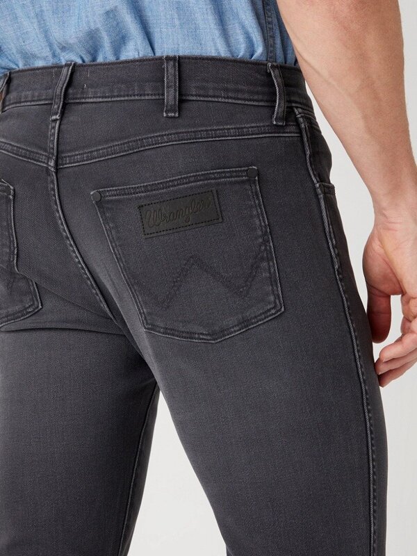 WRANGLER LARSTON MĘSKIE SPODNIE JEANSOWE JEANSY ASHES W18SBY43A