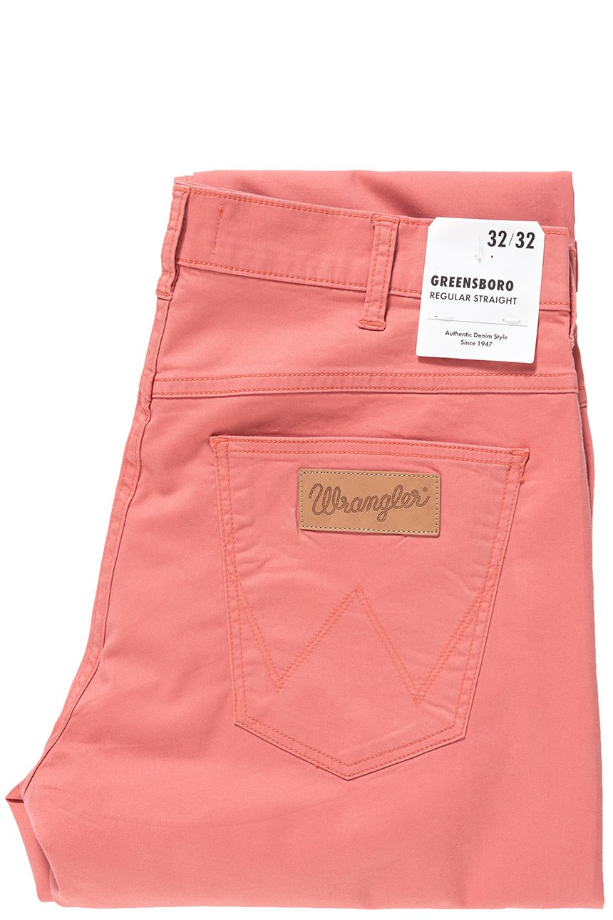 WRANGLER SPODNIE MĘSKIE GREENSBORO CORAL W15QWAR03