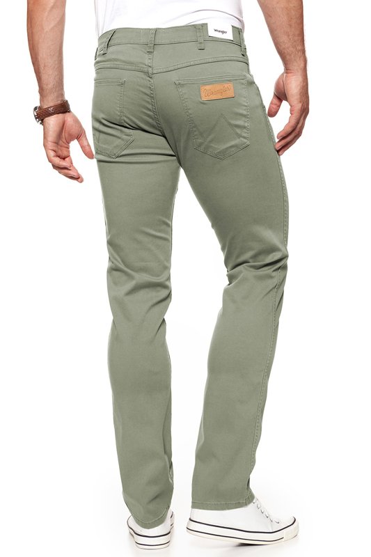 WRANGLER SPODNIE MĘSKIE GREENSBORO DUSTY GREEN W15QSM22A