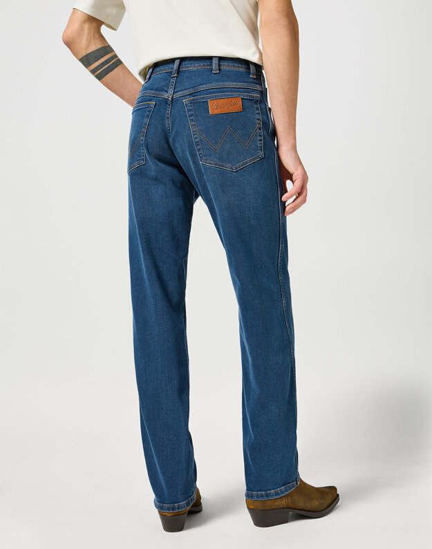 WRANGLER TEXAS MĘSKIE SPODNIE JEANSOWE JEANSY DŻINSY MISTY BLUE 112356793