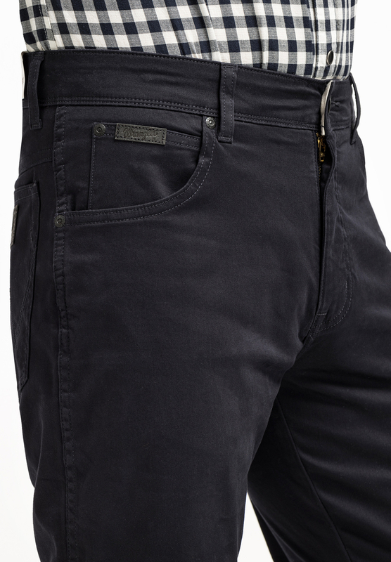 WRANGLER TEXAS SLIM MĘSKIE SPODNIE JEANSOWE JEANSY DARK NAVY W12SEAXAE