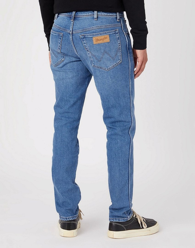 WRANGLER TEXAS TAPER MĘSKIE SPODNIE JEANSOWE NEW FAVORITE W12TJX21Y