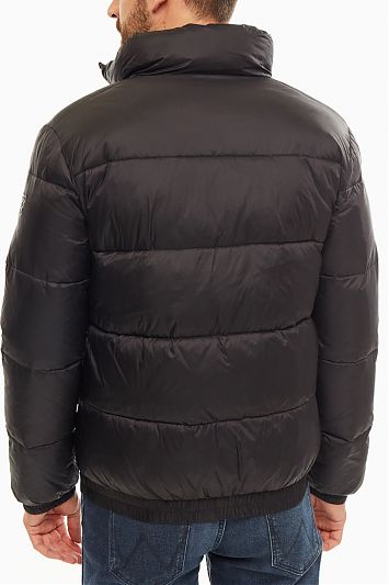 WRANGLER THERMO PUFFER MĘSKA KURTKA PRZEJŚCIOWA BLACK W4B7XQ100