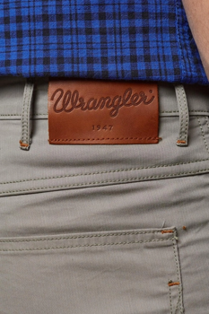 WRANGLER ARIZONA STRETCH MĘSKIE SPODNIE MATERIAŁOWE LIGHT OLIVE W12OAN148