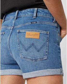 WRANGLER BOYFRIEND DAMSKIE SZORTY JEANSOWE MID BLUE W22KJX31A