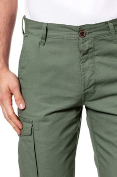 WRANGLER CARGO SHORTS DUSTY OLIVE W15DKF65M