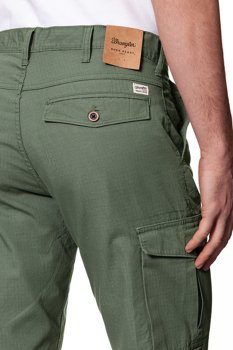 WRANGLER CARGO SHORTS DUSTY OLIVE W15DKF65M