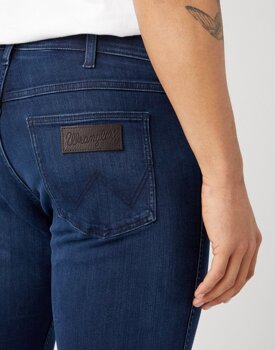 WRANGLER GREENSBORO MĘSKIE SPODNIE JEANSOWE ARM STRONG W15QMN397