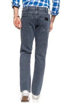 WRANGLER GREENSBORO MĘSKIE SPODNIE JEANSOWE ICE LAKE W15QWF72D