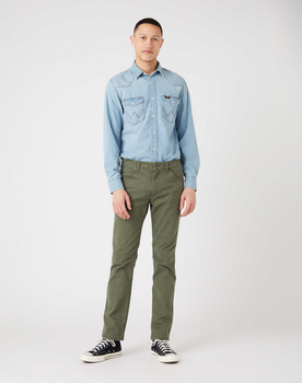 WRANGLER GREENSBORO MĘSKIE SPODNIE JEANSOWE MILITARE GREEN W15Q71G40