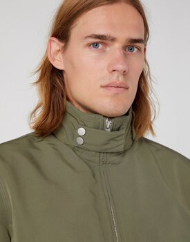 WRANGLER HARRINGTON JACKET MĘSKA KURTKA PRZEJŚCIOWA DUSTY OLIVE W481WWX45